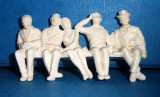 C14 Figurine vintage Scalextric Seated spectators 1:32 cinci personaje sudate