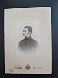 Fotografie Carton Interbelica: Elev Scoala Militara, S. Korn Bucuresti, 15x11 cm, Album Foto Vechi