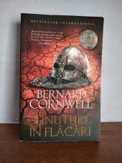 Bernard Cornwell - Tinutul in flacari foto