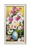Cumpara ieftin Tablou inramat pictat manual, Vaza cu crizanteme si carte, 70x40cm ulei pe panza, rama natur, Constantin Feraru