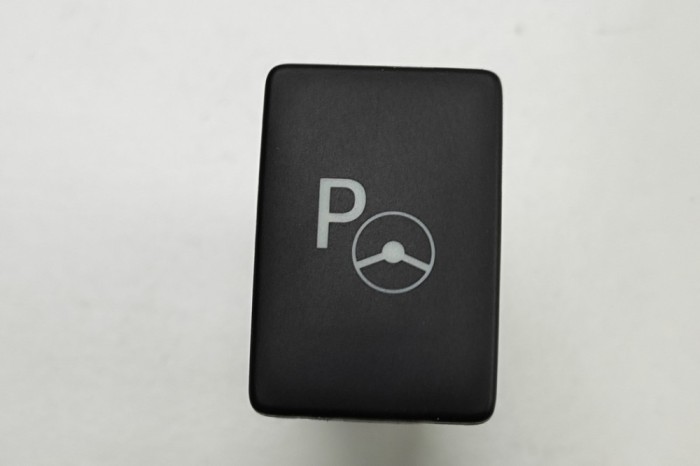 Comutator TOYOTA PRIUS PLUS _W4_ 2019 OEM: 84490-47021 30557824