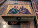 Cutie din lemn pentru tăm&acirc;ie și obiecte creștinești &ndash; Icoana Sfinții Apostoli Petru și Pavel