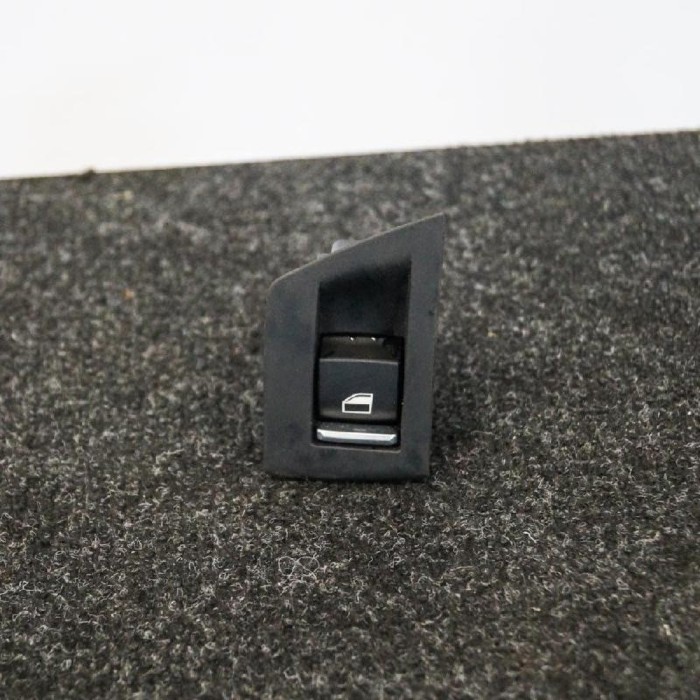 Buton geam ușă st&acirc;nga spate BMW 5 F10 2015 OEM: 9241949 2390203