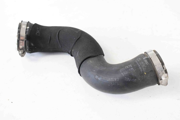 Furtun intercooler dreapta AUDI A4 Avant 8K5, B8 2013 OEM: 8K0145737J