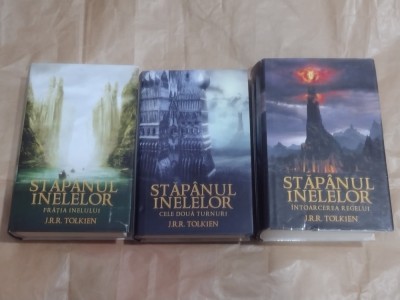 J.R.R.TOLKIEN - STAPANUL INELELOR ~ Fratia inelului + Cele doua turnuri + Intoarcerea regelui ~ vol.1.2.3., cartonate foto