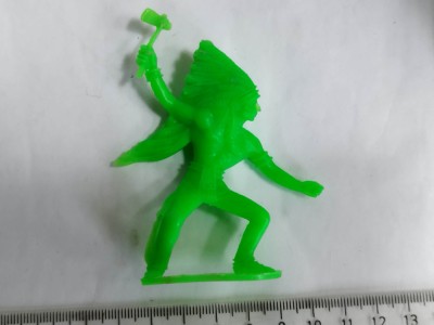 bnk jc Comansi - Sef indian cu tomahawk - monocrom verde foto