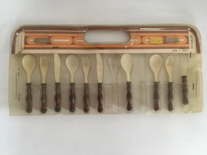 Set 9 tacamuri jucarie Roehler West Germany, linguri, furculite, cutite plastic