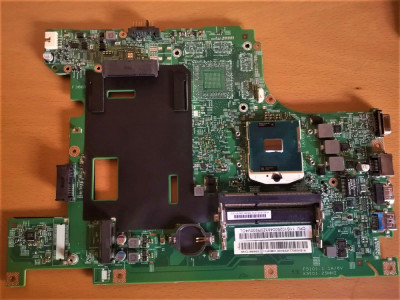 Placa de baza LENOVO B590 chipset hm70+ procesor intel B830 2nd gen Essential foto