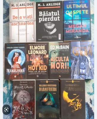 Cărți de vanzare foto