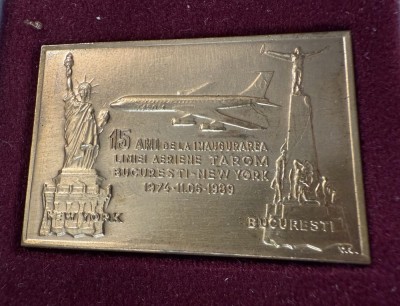 Placheta aniversara Tarom Bucuresti - New York foto