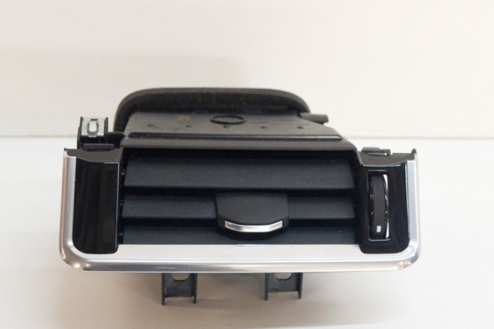 Gura de ventilație planșa de bord LAND ROVER RANGE ROVER VELAR L560 2020 OEM: J8A2-018B09-A 13540281