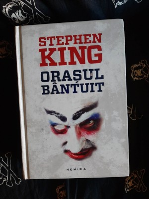 Stephen King - Orasul bantuit foto