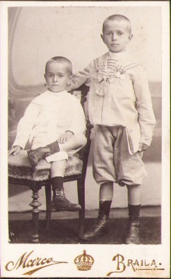 HST P2/301 Poză băieți studio Marco Brăila foto