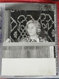 Fotografie, Elena Ceausescu la tribuna