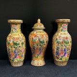Set vaze decorative medii din ceramică, tehnică pirogravură &ndash; China