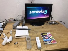 CONSOLA NINTENDO WII + ACCESORII + JOC JUST DANCE 3 foto