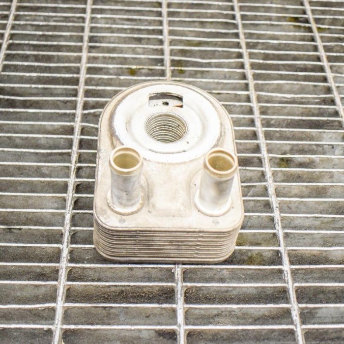 Răcitor de ulei FORD FOCUS III 2012 OEM: CM5G-6B856-EA | 10629123