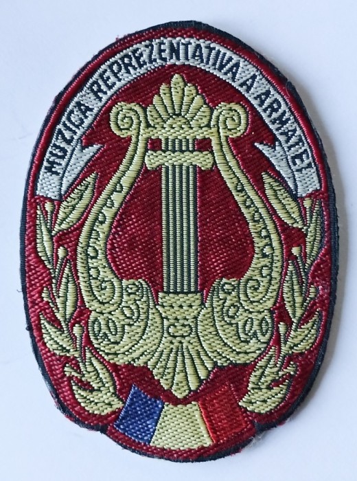 ECUSON EMBLEMA PATCH MUZICA REPREZENTATIVA A ARMATEI MATERIAL TEXTIL ARMATA MApN MFA ( CITITI DESCRIEREA )