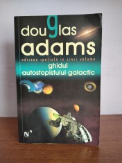Douglas Adams - Ghidul autostopistului galactic foto