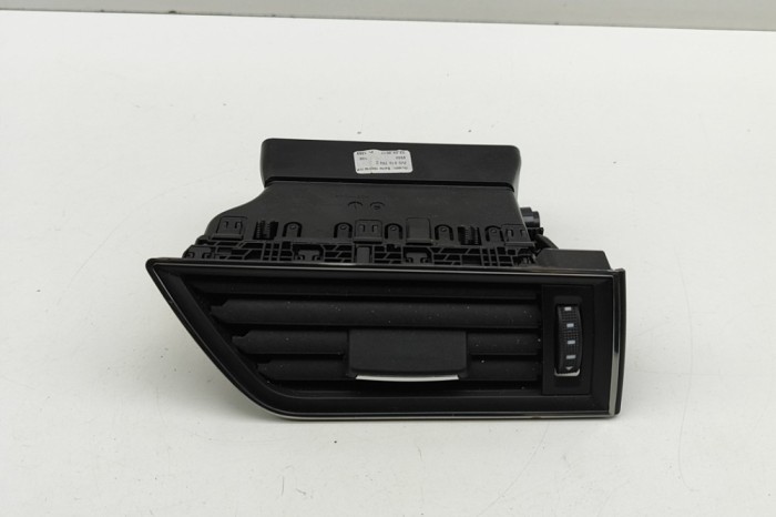 Gura de ventilație planșa de bord SKODA SUPERB III Estate 3V5 2017 OEM: 3V0819702C | 31600889
