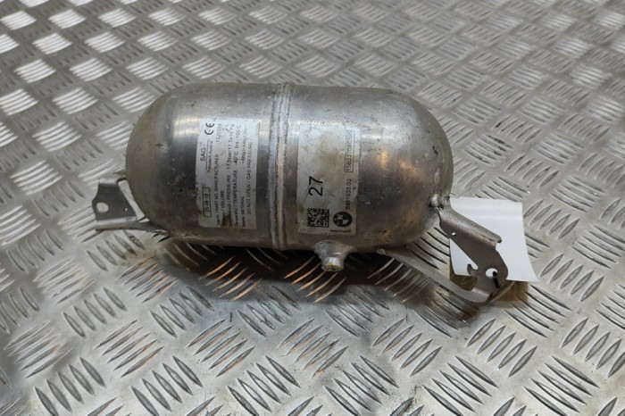 Rezervor de aer BMW 7 G11, G12 2015 OEM: 6861933 22638127