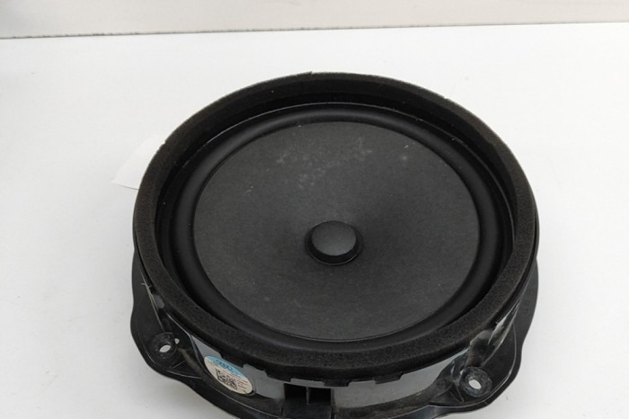 Difuzor ușă st&acirc;nga față AUDI A3 Sportback 8VA, 8VF 2017 OEM: 8V0035415D 28857967