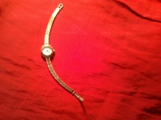 Ceas de mana Dama mecanic 17 rubine , Zaria URSS bratara si cadran aurite , nu functioneaza. D.cadran fara rama 1,5cm