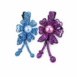 Cumpara ieftin Set 2 agrafe de par mov si bleu 5 x 2 cm, model floral metalizat, accesorii elegante pentru coafuri feminine