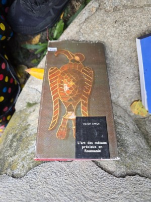 Lart des m&amp;eacute;taux pr&amp;eacute;cieux en Roumanie - Victor Simion foto