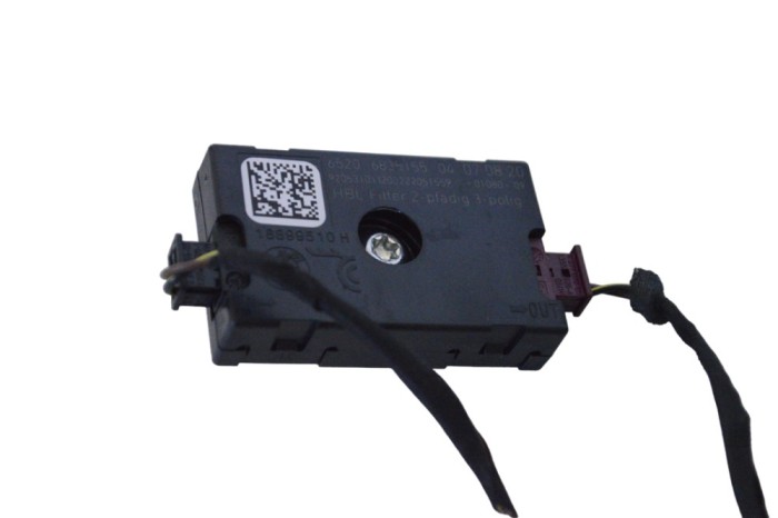 Amplificator de antena BMW F40 2020 OEM: 6835155 | 18273205