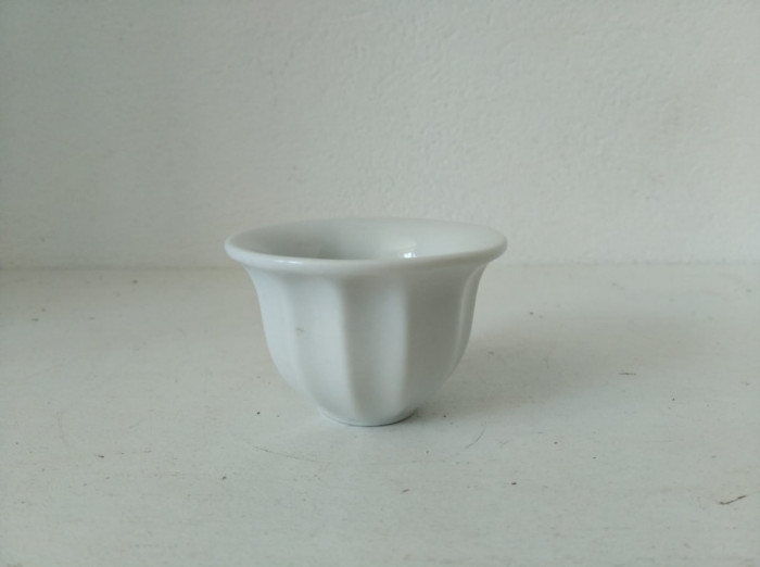 DD- Vas ceramic ghiveci miniatura 5cm inaltime x 6.5cm diametru