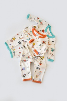 Set 2 salopetele cu maneca lunga si pantaloni lungi - 100%bumbac organic - Portocaliu si Verde, BabyCosy (Marime: 12-18 Luni) foto
