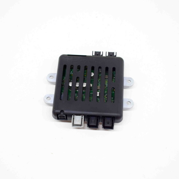 Alt modul de control TESLA MODEL X 2020 OEM: 1042829-00-F 13847231