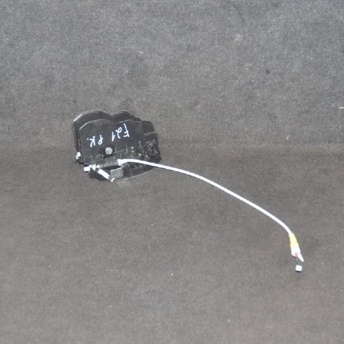 &Icirc;ncuietoare ușă st&acirc;nga față BMW 1 F21 2016 OEM: 7202145 | 2125481