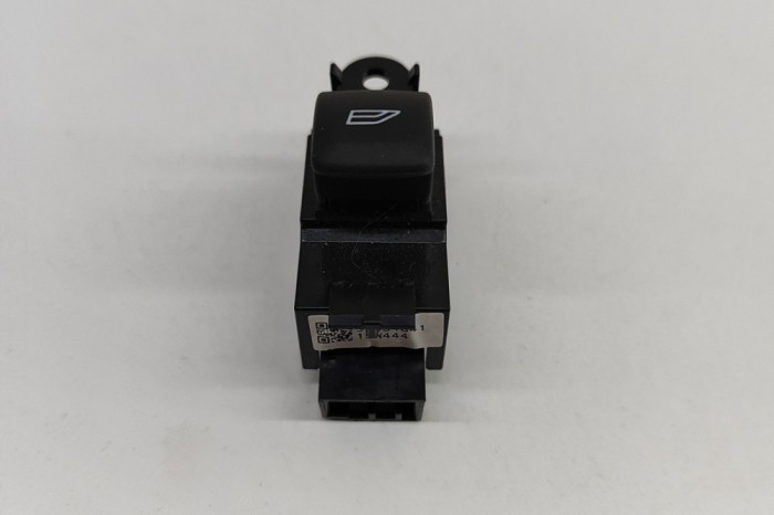 Buton geam ușă dreapta spate VOLVO XC60 2016 OEM: 31394841 21858219