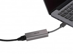 Asus usb-c2500 ethernet adapter input usb 3.2 gen1 type-a output 100/1000/2500 mbps rj45 port. foto