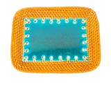 CENTRU DE MASA DECORATIV DIN CERAMICĂ SMĂLȚUITĂ ȘI &Icirc;MPLETITURĂ DIN FIBRE VEGETALE