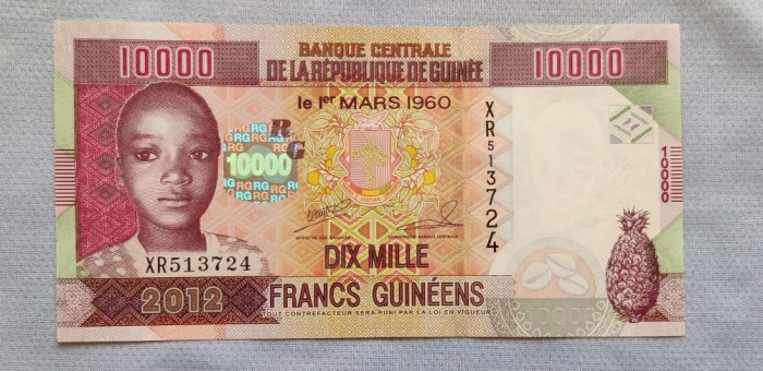 Guineea - 10 000 Francs / franci (2012)