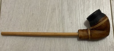 Pipă exotică, cu piele si bambus, probabil Africa de Vest sau Asia ...