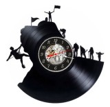 Ceas de perete decorativ realizat din disc de vinil, Model Alpinism, Alpinisti pe Munte, Escalada si Drumetie, Negru Premium, 30 cm