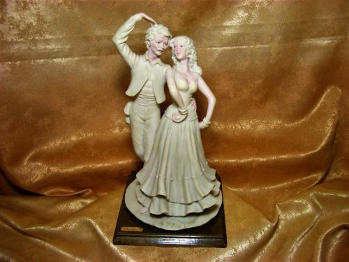 Statueta Sculptura Alabastru Art Nouveau, Flamenco, Semnata, vintage
