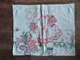 Peretar mic vechi cusut de mana pe panza, fetita cu cos, 44cmx36cm