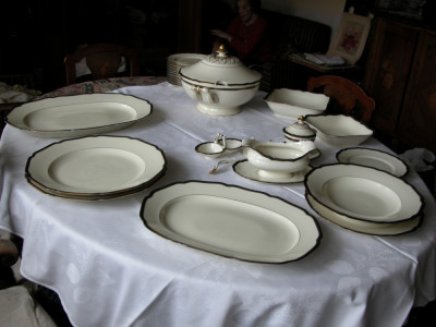 Ansamblu_servici de masă complet Hutschenreuther, pentru 12 persoane, 1939-1946 foto