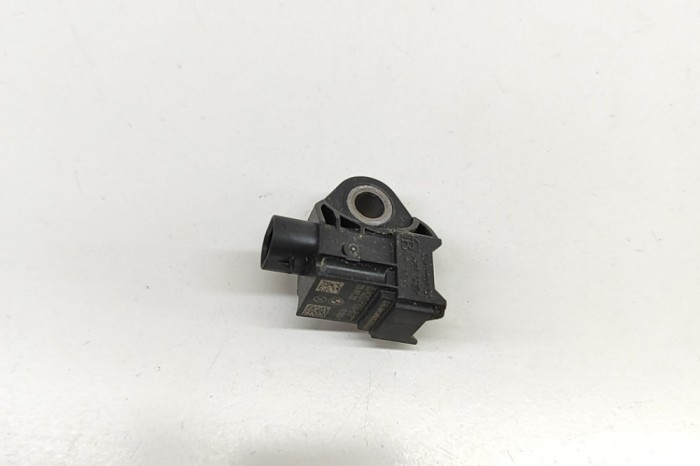 Senzor de impact dreapta spate BMW iX I20 2022 OEM: 5A2D769,A3C0646000000 29025535
