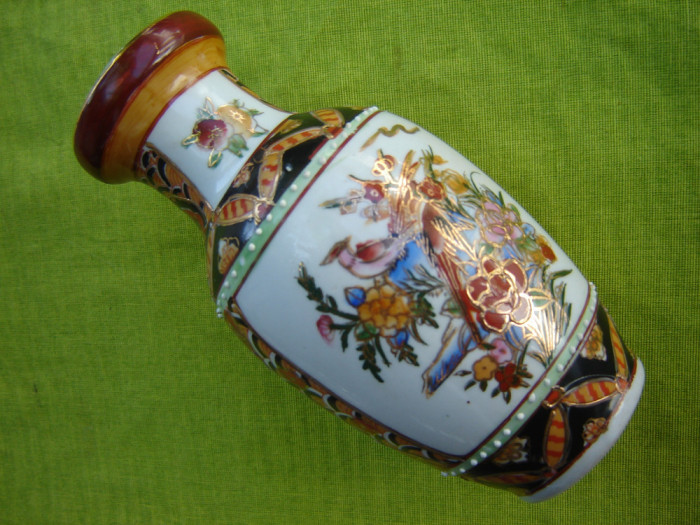 Vaza din ceramica lucrata manual