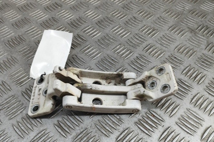 Balama ușă dreapta spate VW CRAFTER 30-50 Furgon 2E_ 2016 OEM: A9067400137 | 31057731