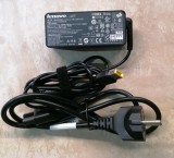 Alimentator original lenovo 45 W cu mufa dreptunghiulara
