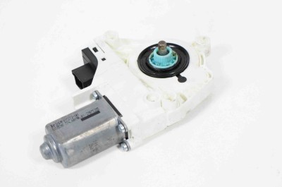 Motor macara geam ușă st&amp;acirc;nga față AUDI A6 Avant 4F5, C6 2006 OEM: 4F0959801D 3199558 foto