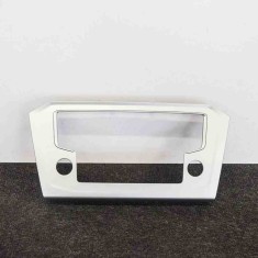 Ornament capac ecran navigație VW PASSAT Variant B8 3G5 2016 OEM: 3G2858069E3G2858071A 4116938