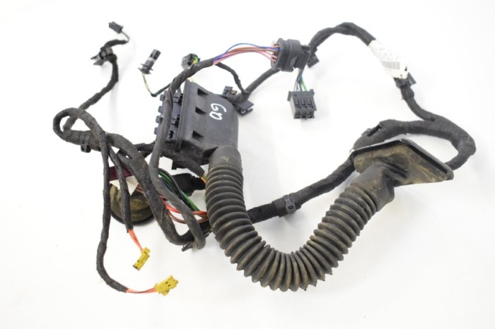 Cablaj ușă dreapta spate MERCEDES-BENZ C W205 2014 OEM: A2055409108 11133251
